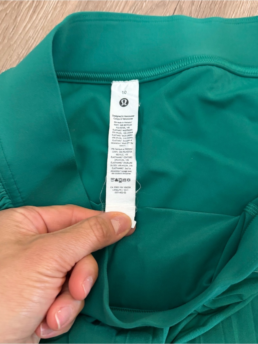Lululemon Green Pleated Mini Skort - Picture 2 of 2